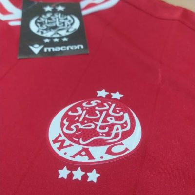 قميص الوداد يزين متحف الفيفا بزيوريخ